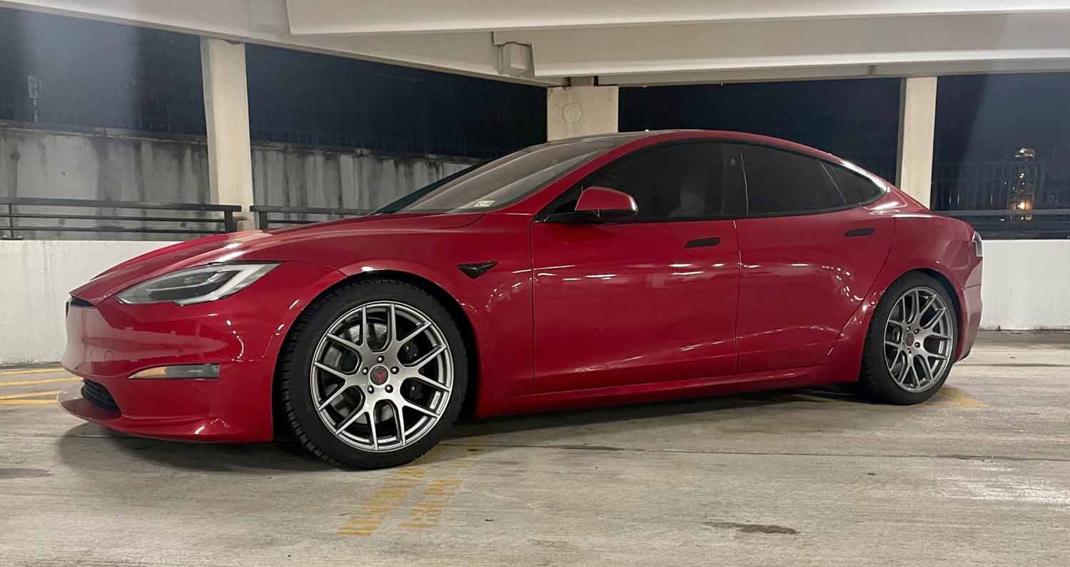2022 Tesla Model S PLAID Photo After Being Lowered on N2itive RSX-2 Lowering Links