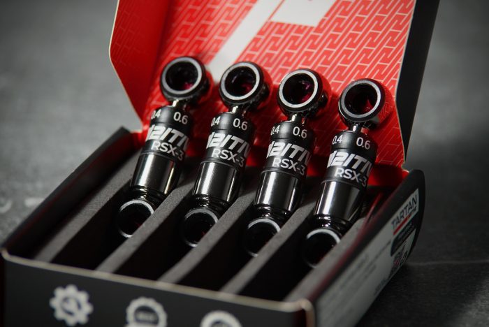 N2ITIVE TARTAN RSX-3 Lowering Links Kit is designed to reduce vibration and shudder during acceleration on2021+ Tesla Model S and Tesla Model X, PLAID and Long Range vehicles. The Kit includes four adjustable Lowering Links for precisely adjusting the car’s ride height. Lowering the vehicle reduces the stress on the car’s half-shafts, which then reduces the vibration during acceleration. The new clipless design requires less maintenance.